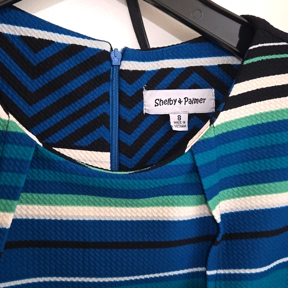 Dress - Picture 3 of 4